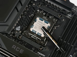 MEG CORELIQUID E15 360