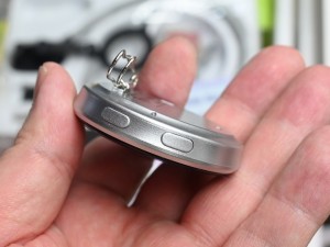 動くデジタル缶バッジ