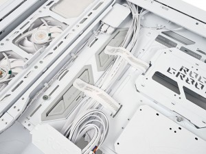 ASUS「ROG Cronox ARGB」
