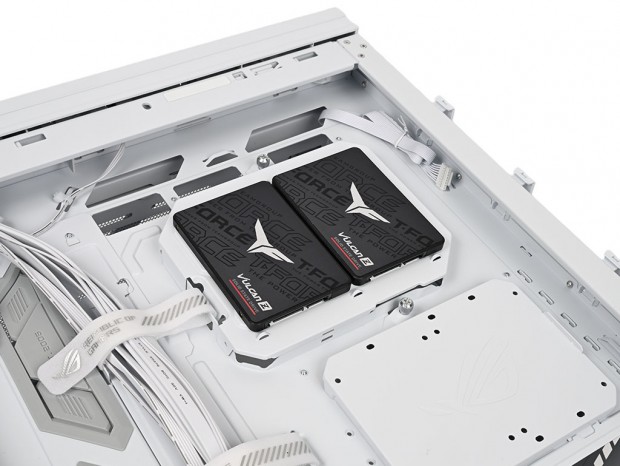 rog_cronox_argb_024b