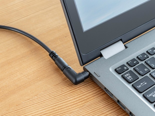 6種類の変換プラグが付属する65W出力ノートPC用ACアダプターがサンワサプライから