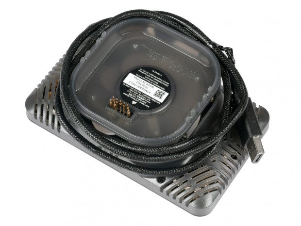 iCUE LINK TITAN II 360 RX LCD