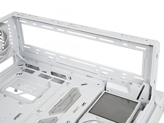 ASUS「ROG Cronox ARGB」