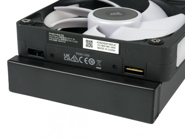 iCUE LINK TITAN II 360 RX LCD