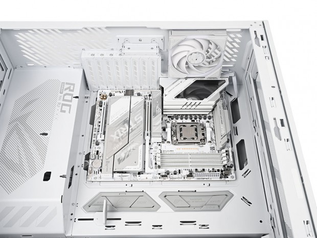 ASUS「ROG Cronox ARGB」
