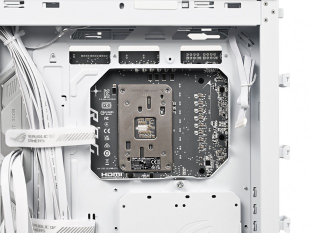 ASUS「ROG Cronox ARGB」