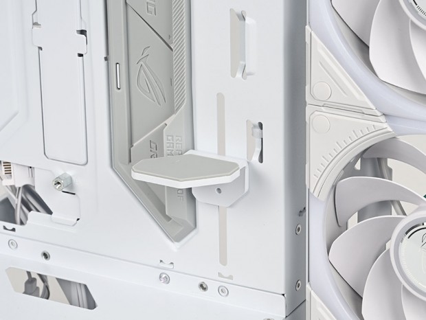 ASUS「ROG Cronox ARGB」