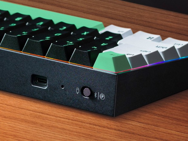 独自磁気スイッチ採用65％ワイヤレスゲーミングキーボード、Razer「Reclusa Mini 65%」