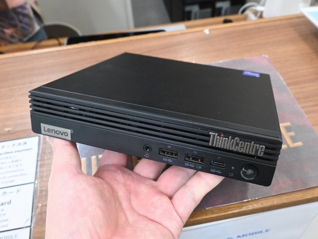 ThinkCentre M70q Tiny Gen 4