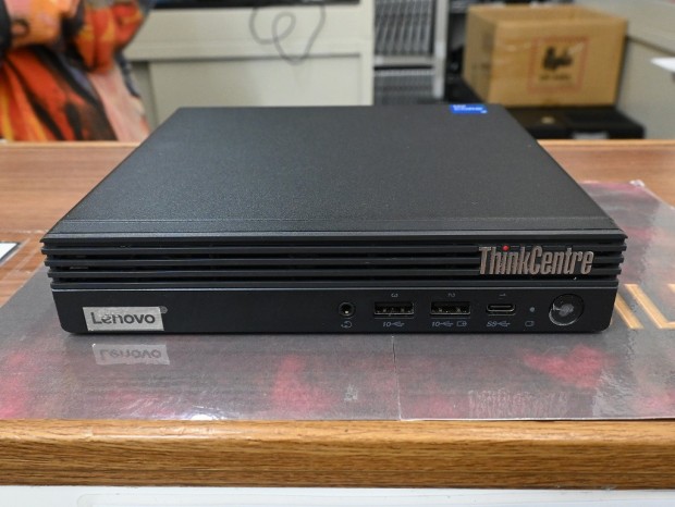 ThinkCentre M70q Tiny Gen 4
